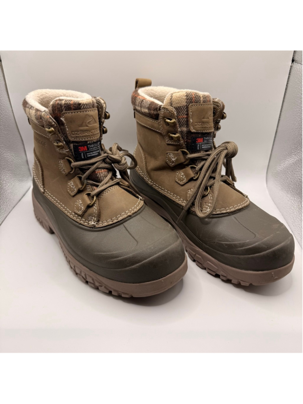 Women's‎ Ozark Trail Winter Boots Size 7 Brown Green Plaid